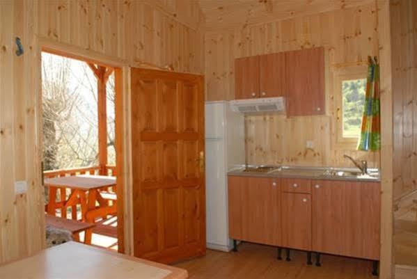 Camping La Torre Hotel Espot Esterno foto